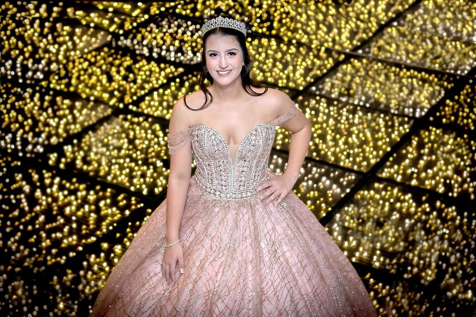 DEBUTANTES  - HAPPY DAY