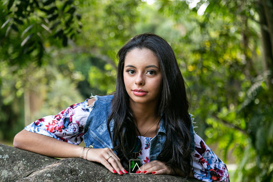 Ensaio de 15 Anos da Bianca: Magia da Natureza no Jardim Botânico