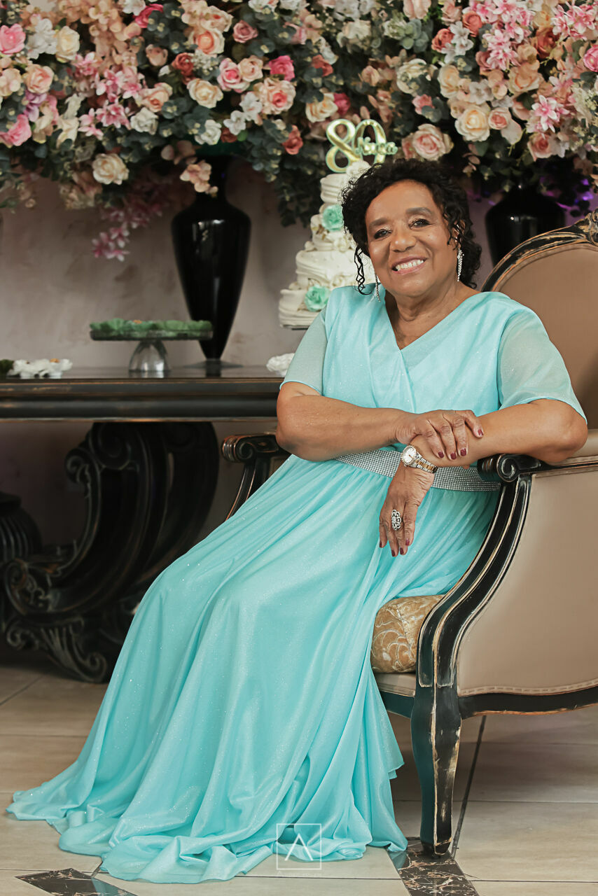 Foto Aniversário de 80 Anos de Dona Neusa: Uma Vida de Fé e Superações Foto Aniversário de 80 Anos de Dona Neusa: Uma Vida de Fé e Superações - Imagem 32