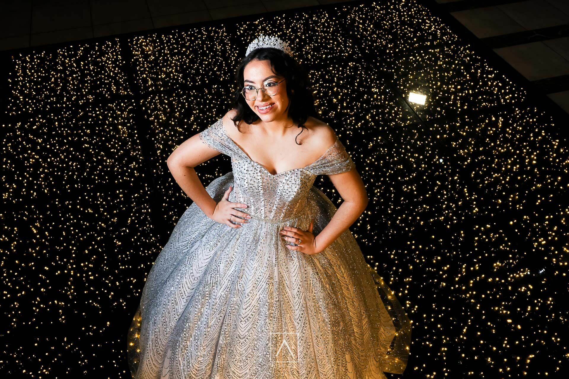 Foto Festa de Aniversario de 15 Anos da Maria Clara: Elegância e Memórias no Espaço Buffet Sarah Soleil Foto Festa de Aniversario de 15 Anos da Maria Clara: Elegância e Memórias no Espaço Buffet Sarah Soleil - Imagem 2