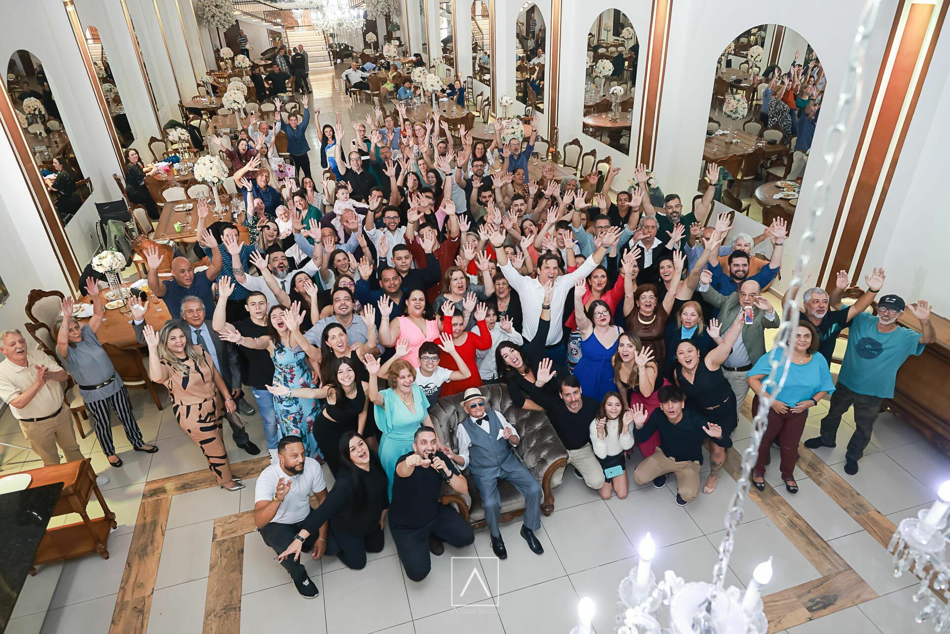 Foto Aniversário de 100 Anos do Sr. Armínio: Legado e Homenagens na Mansão Marion Foto Aniversário de 100 Anos do Sr. Armínio: Legado e Homenagens na Mansão Marion - Imagem 10