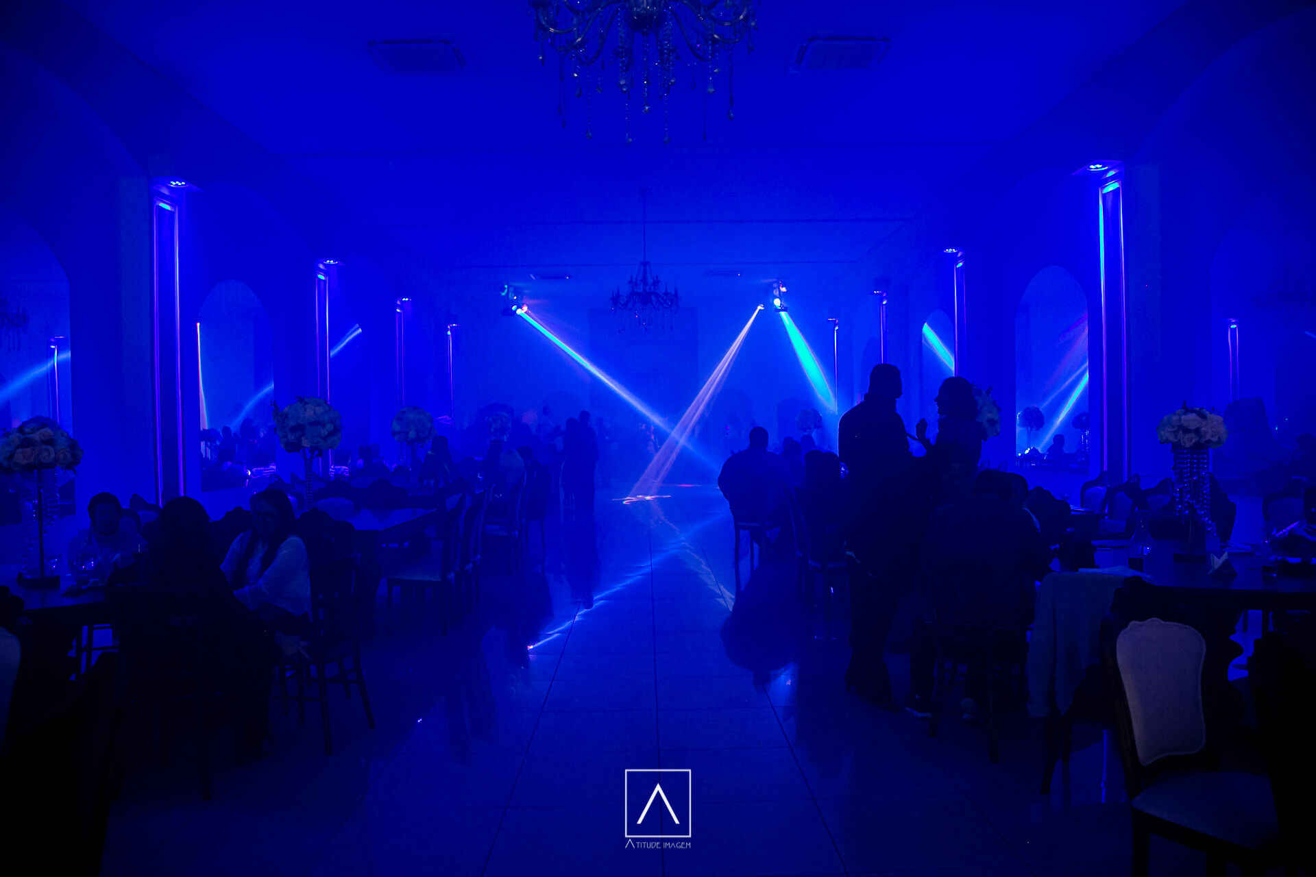 Foto Festa de Aniversário de 50 Anos da Luciene: Brilho e Celebração na Mansão Marion - Imagem 12