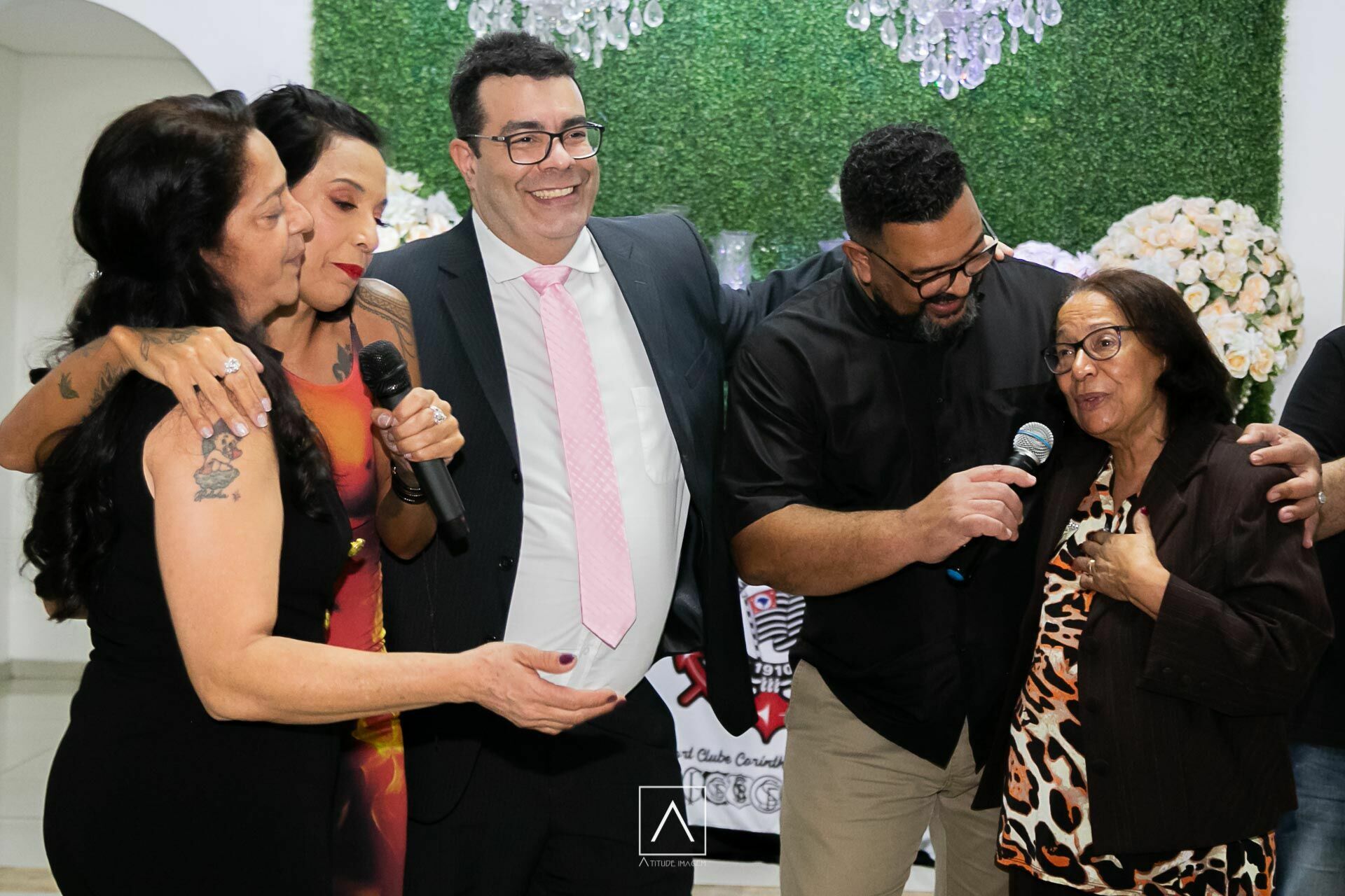 Foto Festa de Aniversário de 50 Anos da Luciene: Brilho e Celebração na Mansão Marion - Imagem 5