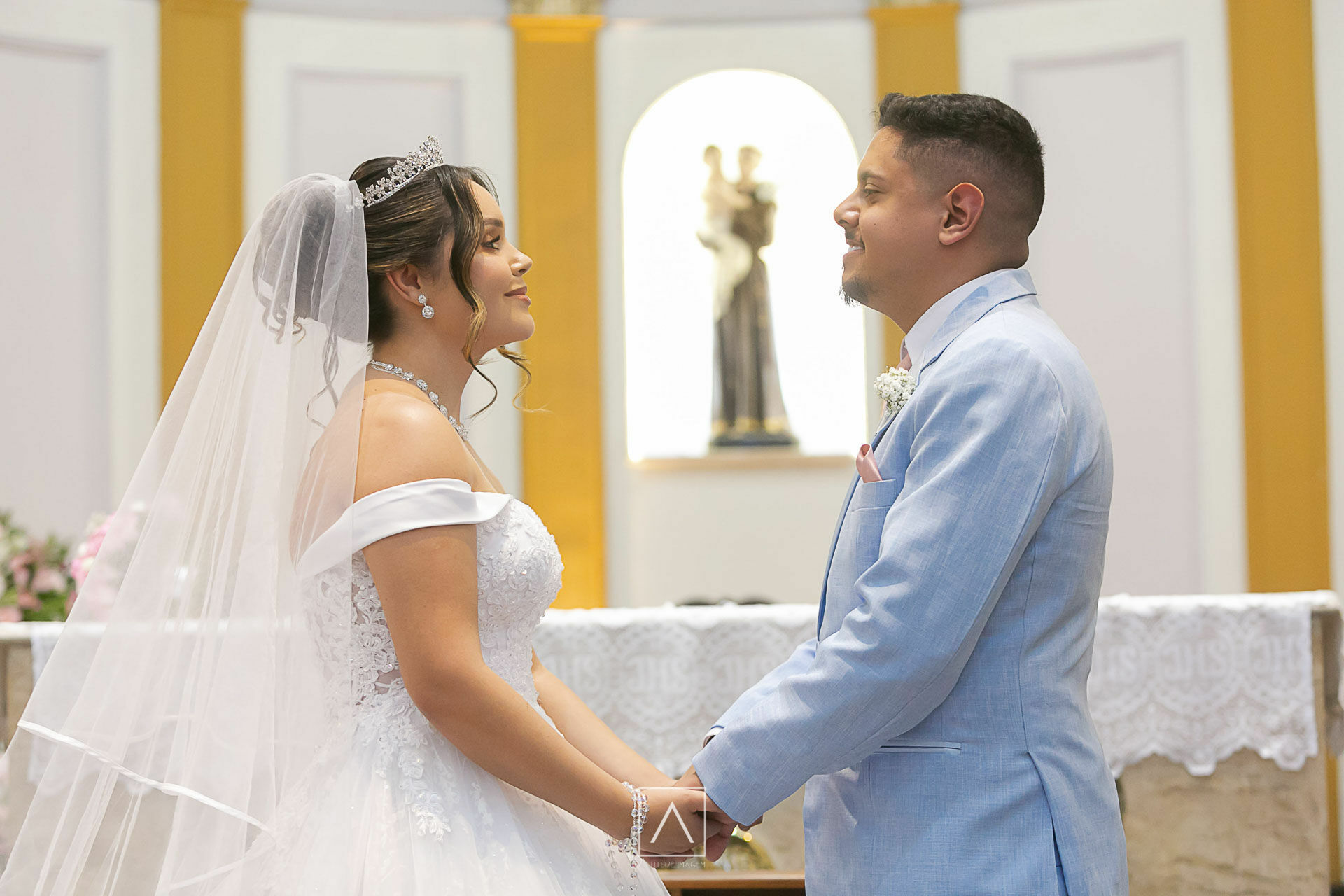 Foto Casamento Thais e Alison: Uma Celebração de Amor e Emoção em São Paulo Foto Casamento Thais e Alison: Uma Celebração de Amor e Emoção em São Paulo - Imagem 3