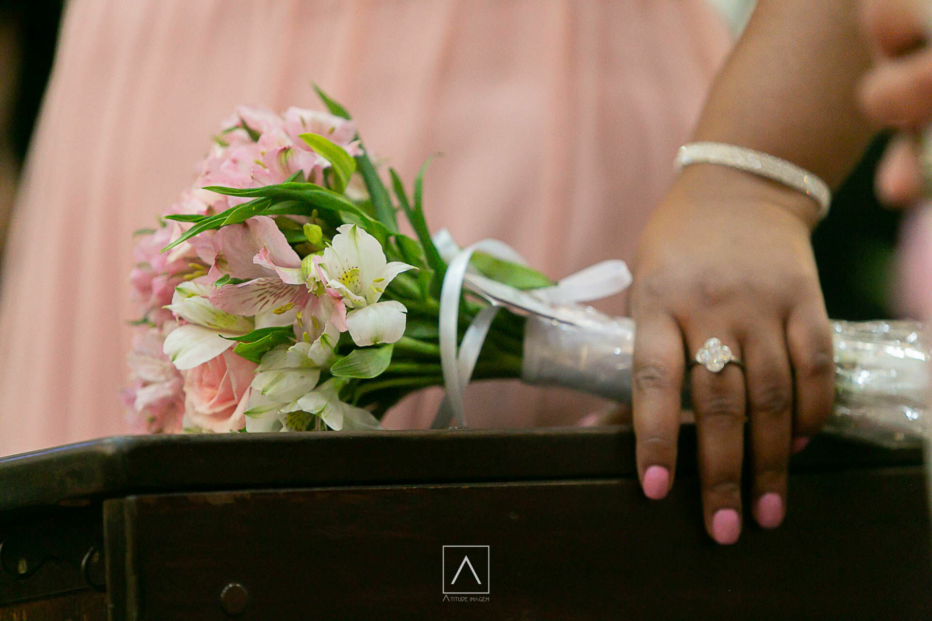 Foto Casamento Thais e Alison: Uma Celebração de Amor e Emoção em São Paulo Foto Casamento Thais e Alison: Uma Celebração de Amor e Emoção em São Paulo - Imagem 29