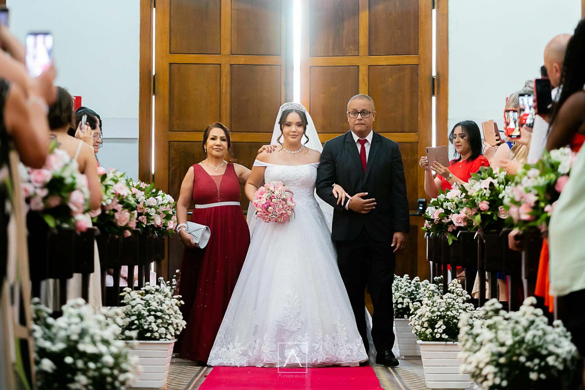 Foto Casamento Thais e Alison: Uma Celebração de Amor e Emoção em São Paulo Foto Casamento Thais e Alison: Uma Celebração de Amor e Emoção em São Paulo - Imagem 31