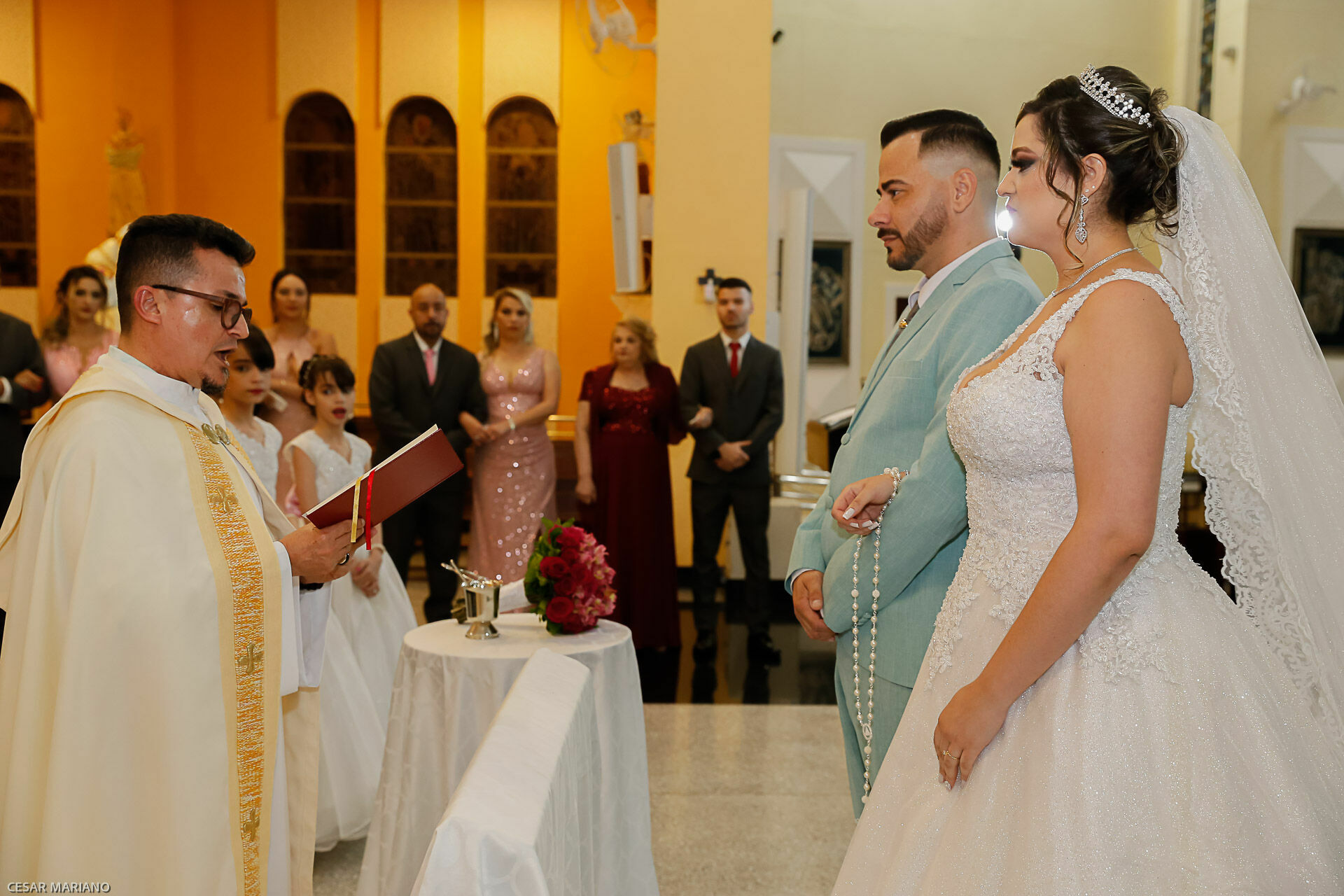 Foto Casamento Carol e Alexandre: Uma Celebração de Amor e Fé - Imagem 5