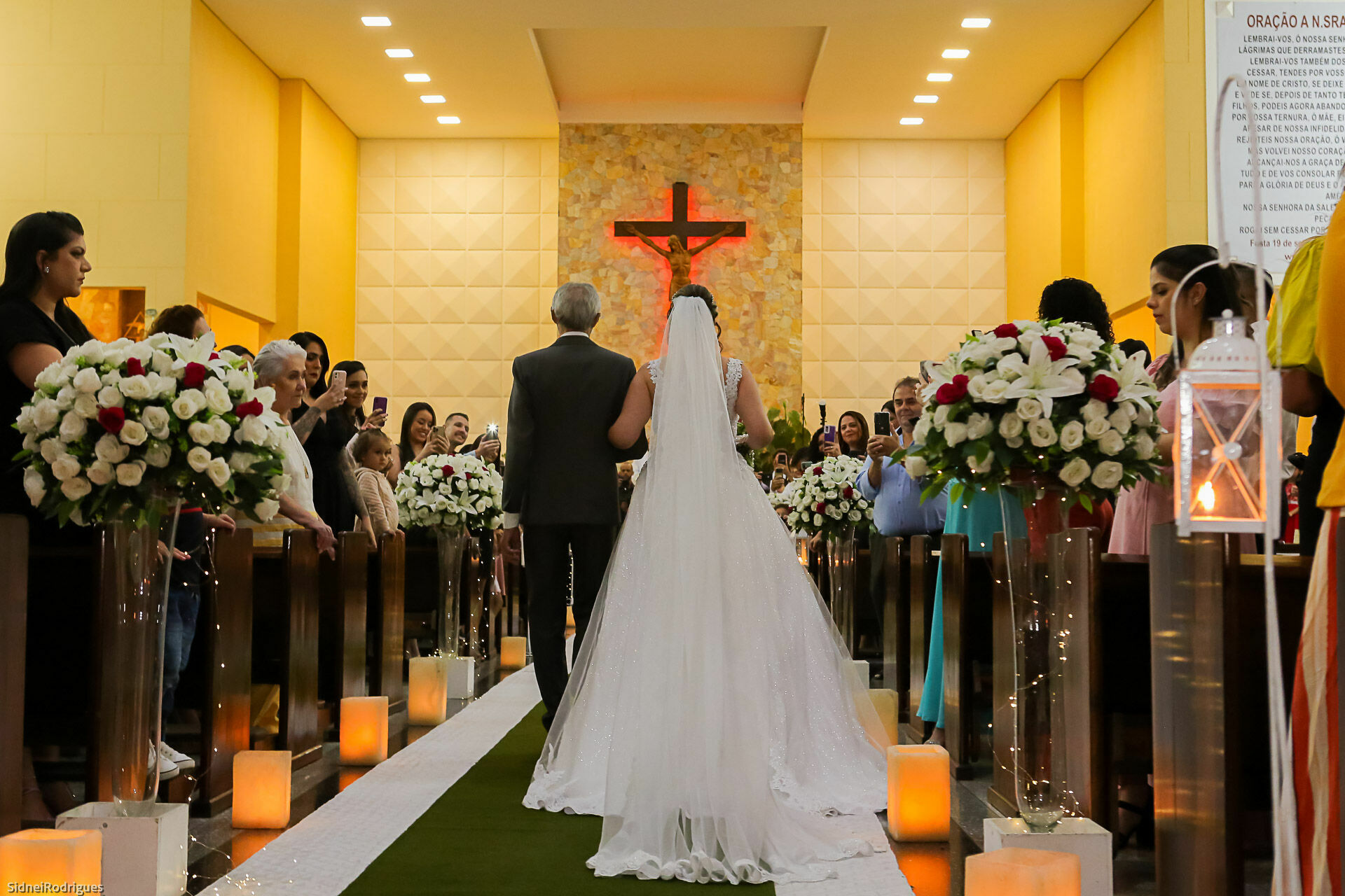 Foto Casamento Carol e Alexandre: Uma Celebração de Amor e Fé - Imagem 3