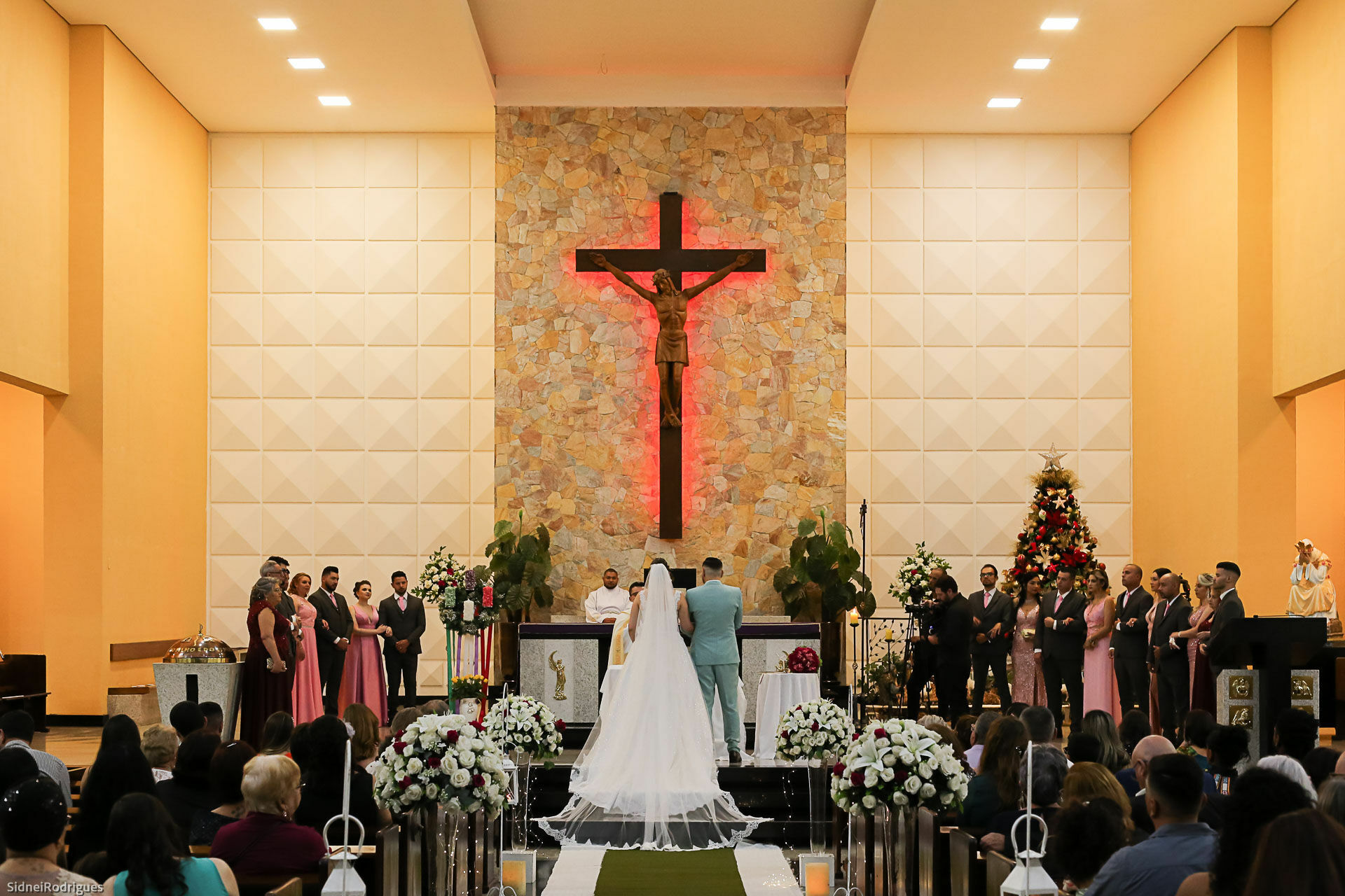Foto Casamento Carol e Alexandre: Uma Celebração de Amor e Fé - Imagem 13