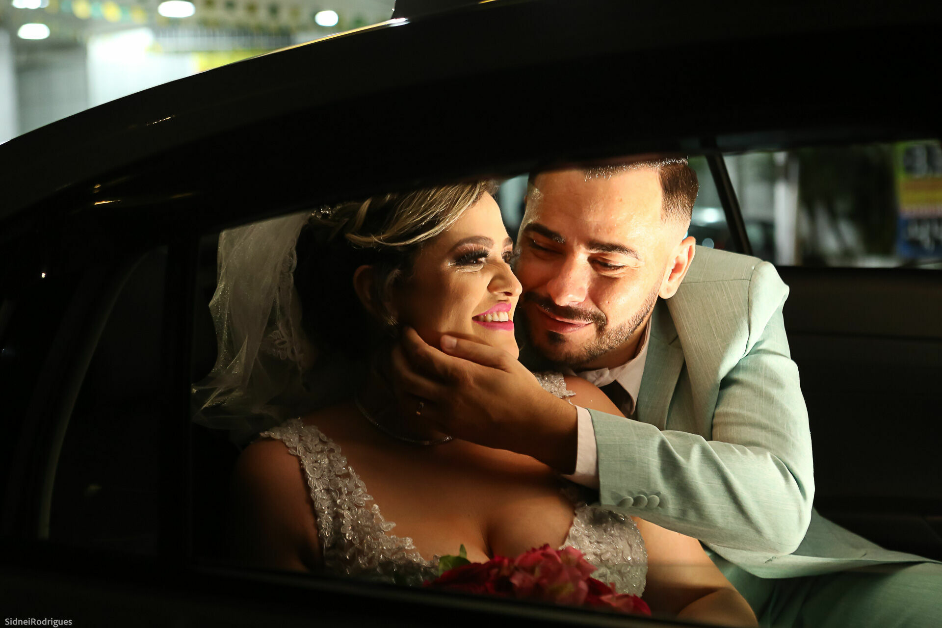Foto Casamento Carol e Alexandre: Uma Celebração de Amor e Fé - Imagem 31