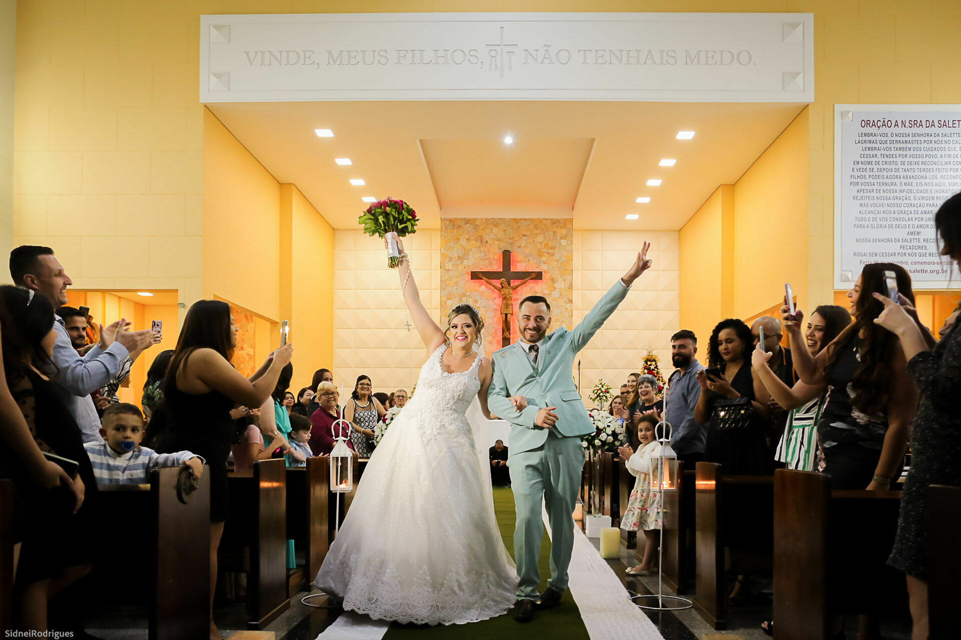 Foto Casamento Carol e Alexandre: Uma Celebração de Amor e Fé - Imagem 25