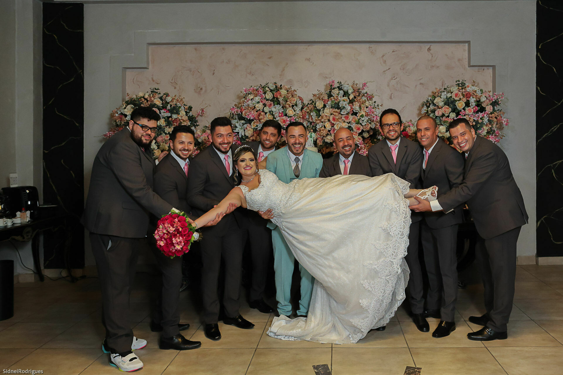 Foto Casamento Carol e Alexandre: Uma Celebração de Amor e Fé - Imagem 49