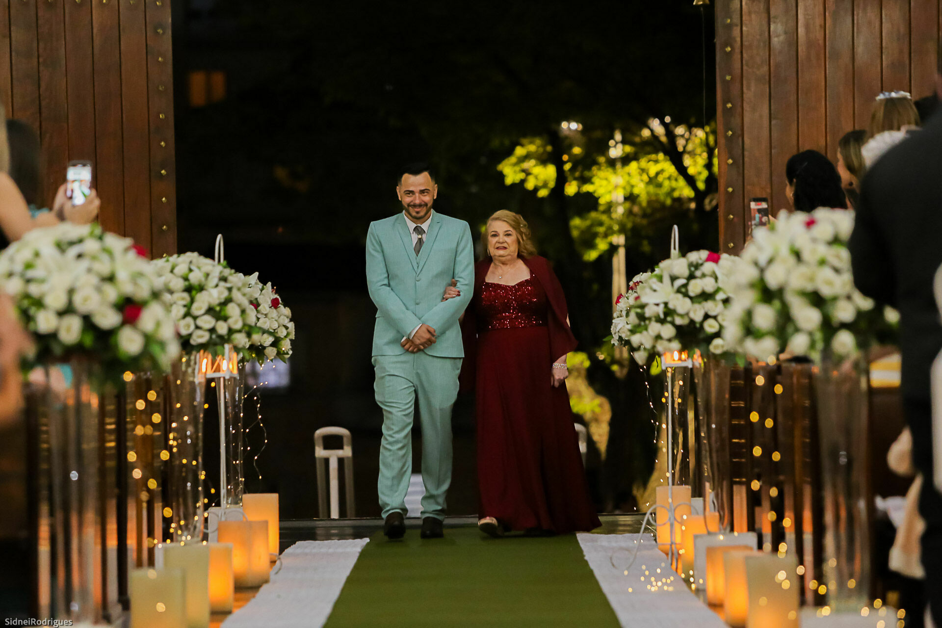 Foto Casamento Carol e Alexandre: Uma Celebração de Amor e Fé - Imagem 85