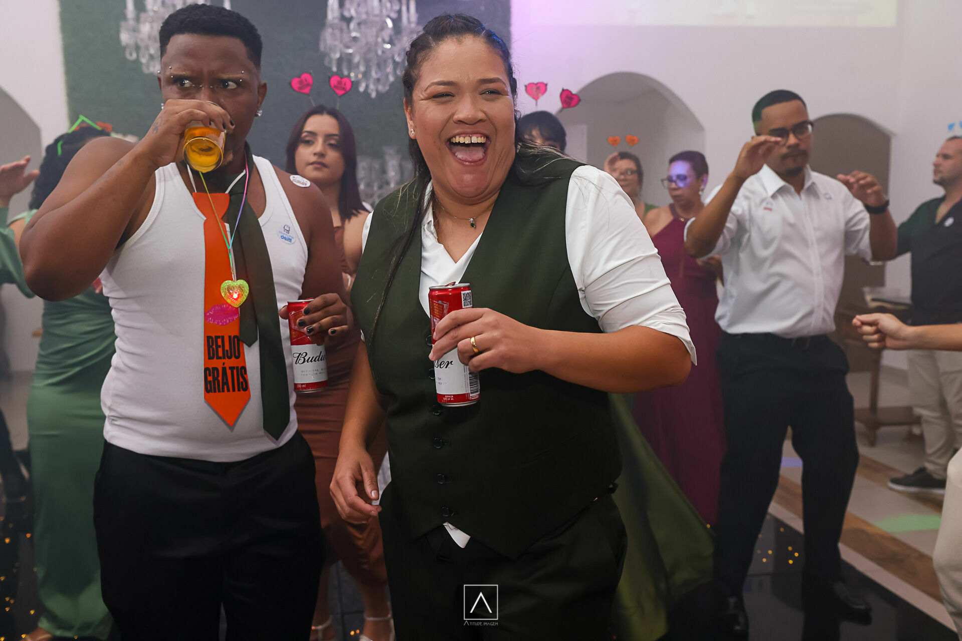 Foto Casamento Gabriela e Paula: Um Brinde ao Amor e à Elegância na Mansão Marion ✨ - Imagem 21