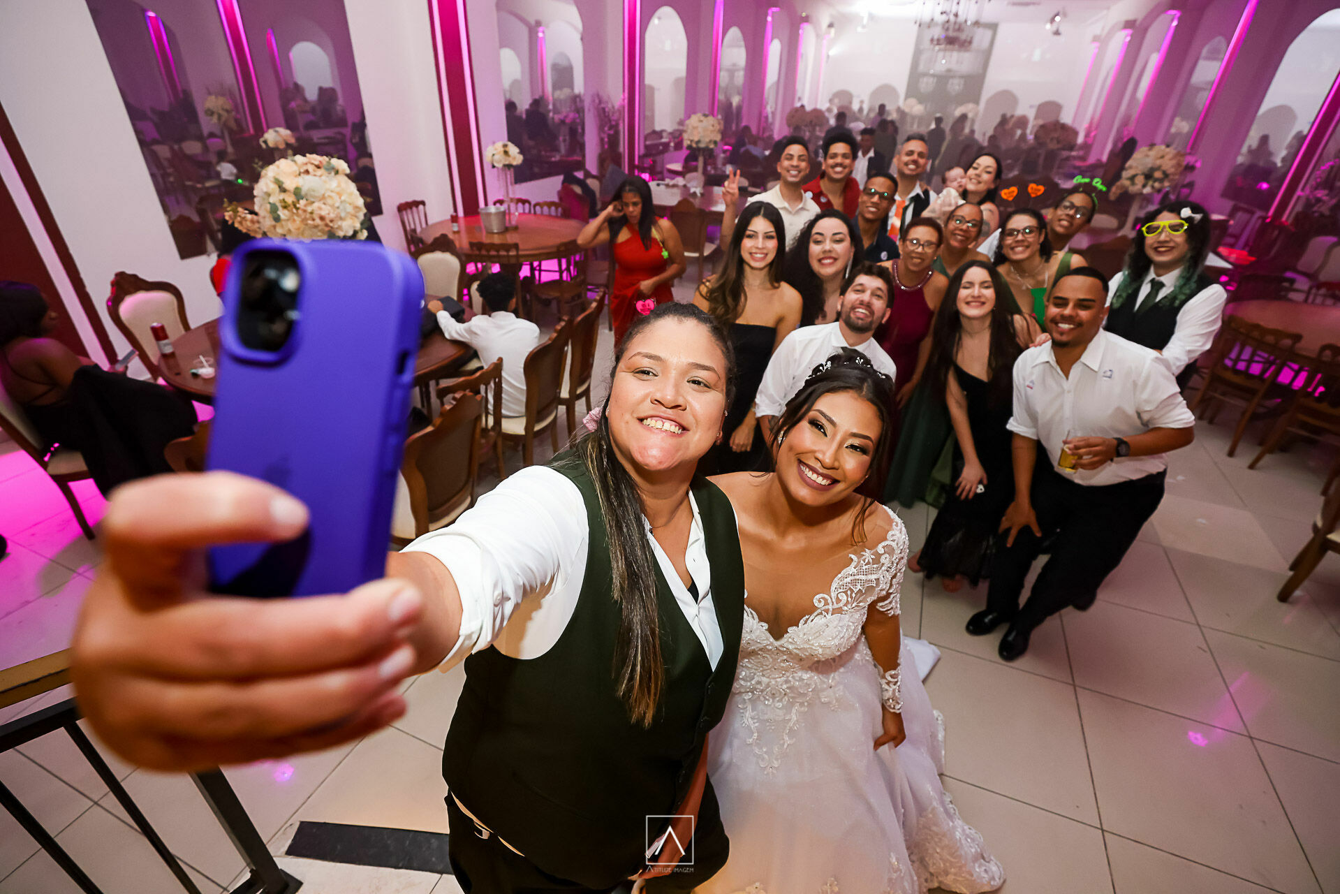 Foto Casamento Gabriela e Paula: Um Brinde ao Amor e à Elegância na Mansão Marion ✨ - Imagem 22