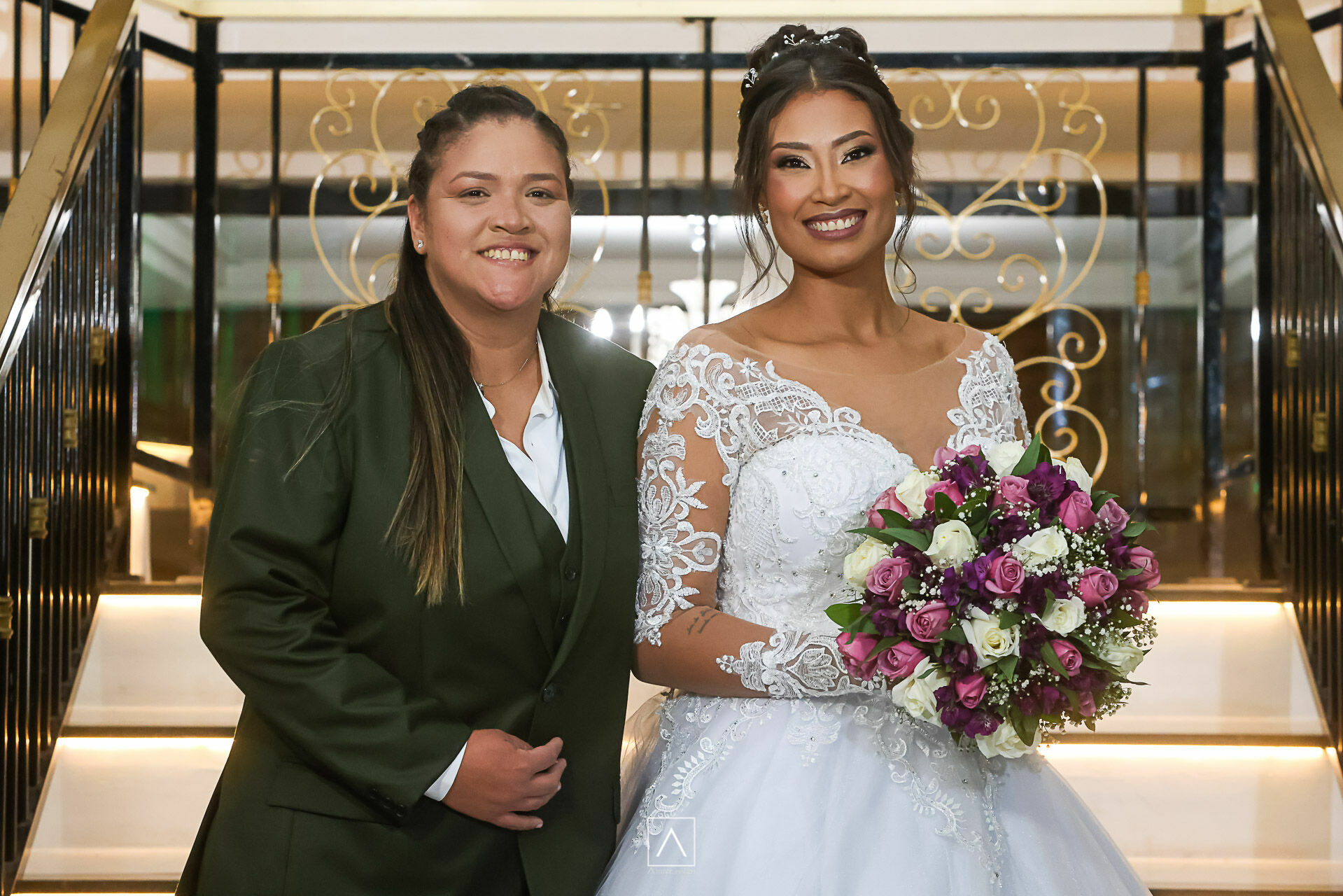 Foto Casamento Gabriela e Paula: Um Brinde ao Amor e à Elegância na Mansão Marion ✨ - Imagem 11