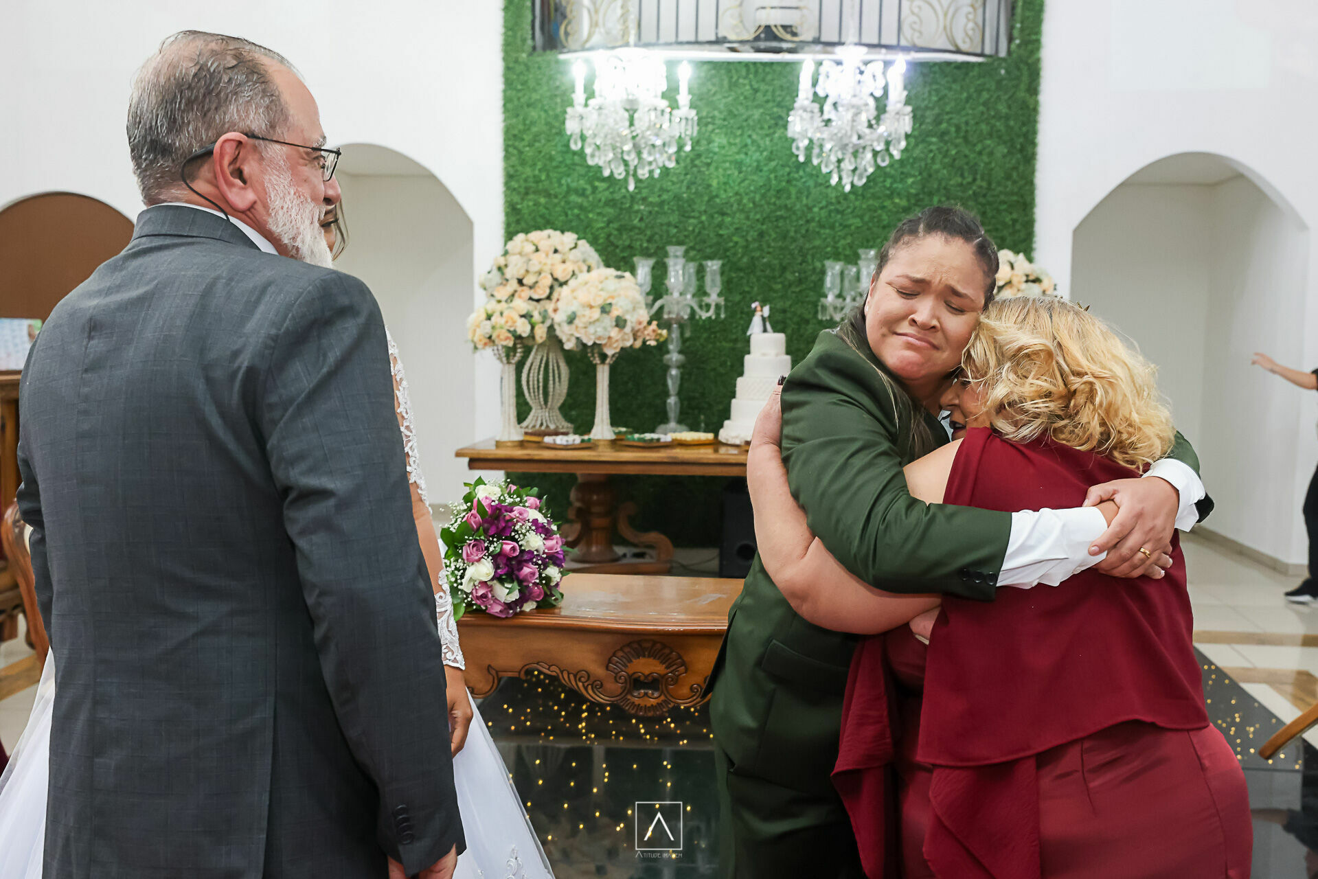 Foto Casamento Gabriela e Paula: Um Brinde ao Amor e à Elegância na Mansão Marion ✨ - Imagem 5