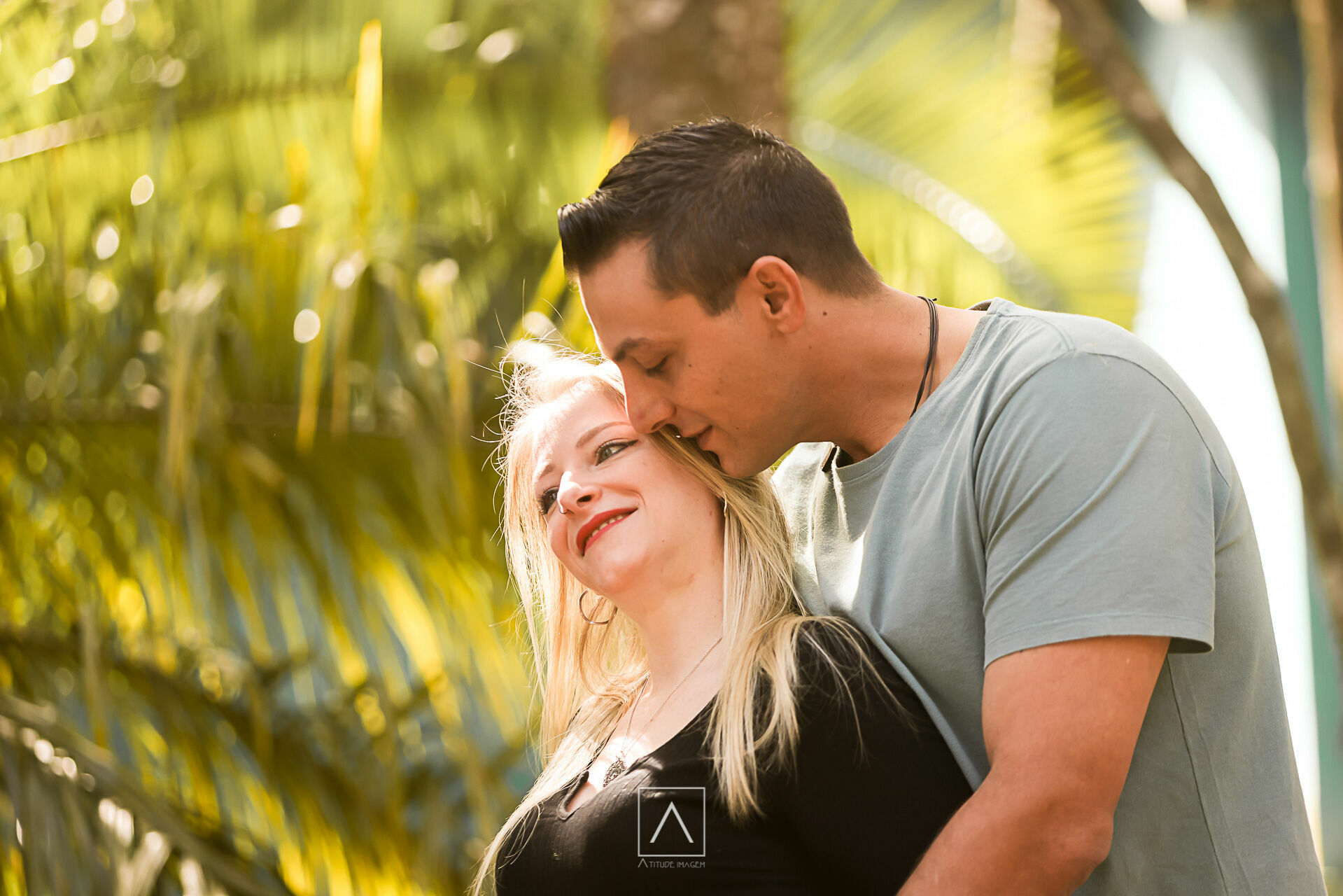 Foto Ensaio Pré-Wedding Thiago e Jacqueline: Um Dia de Sol e Conexão no Horto Florestal ✨ - Imagem 4