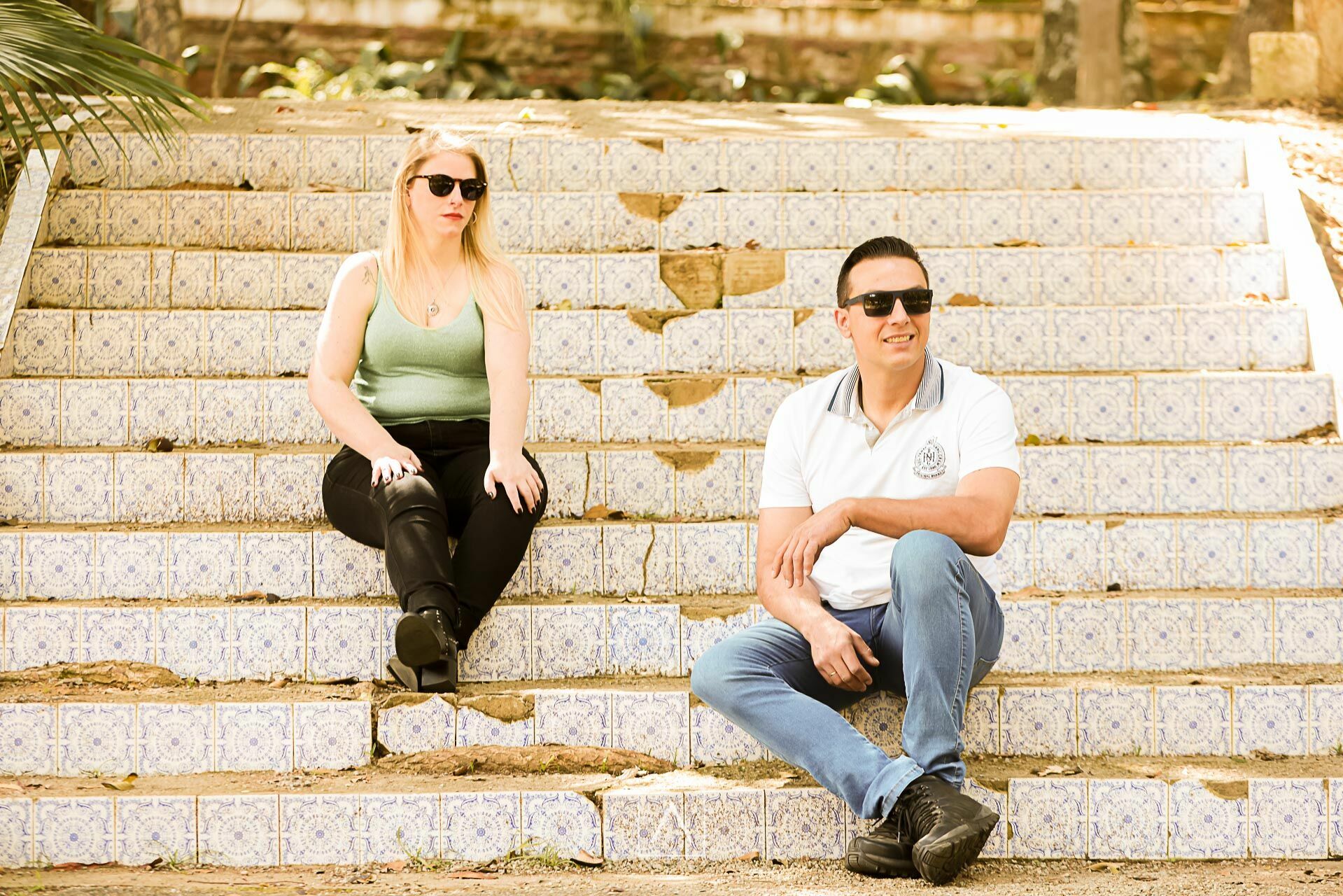 Foto Ensaio Pré-Wedding Thiago e Jacqueline: Um Dia de Sol e Conexão no Horto Florestal ✨ - Imagem 5