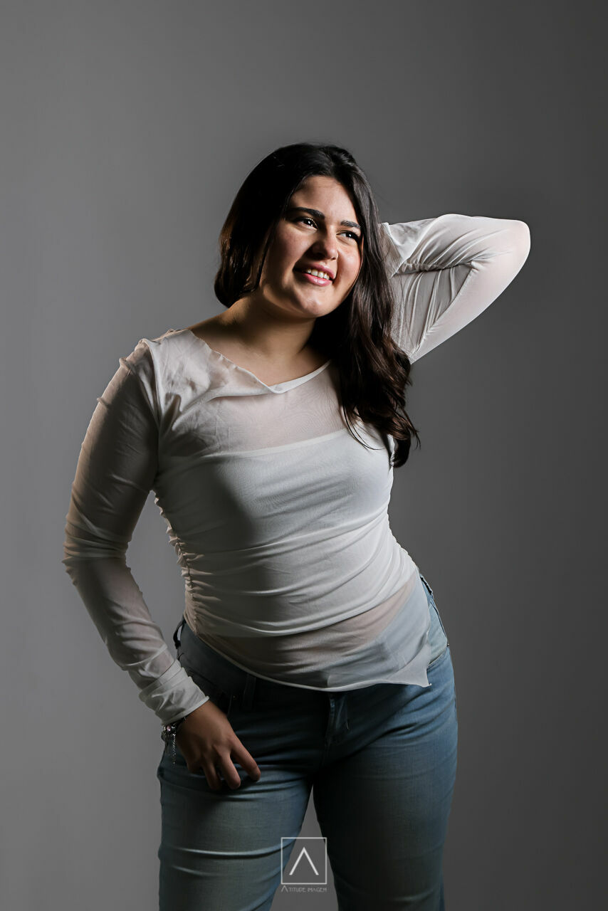 Foto Ensaio no Estudio com a Deise - Imagem 4