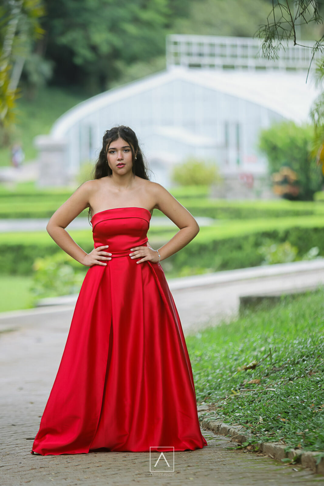 Foto Festa de 15 Anos no Espaço e Buffet Sarah Soleil: A Inesquecível Celebração da Debutante Maisa - Imagem 5