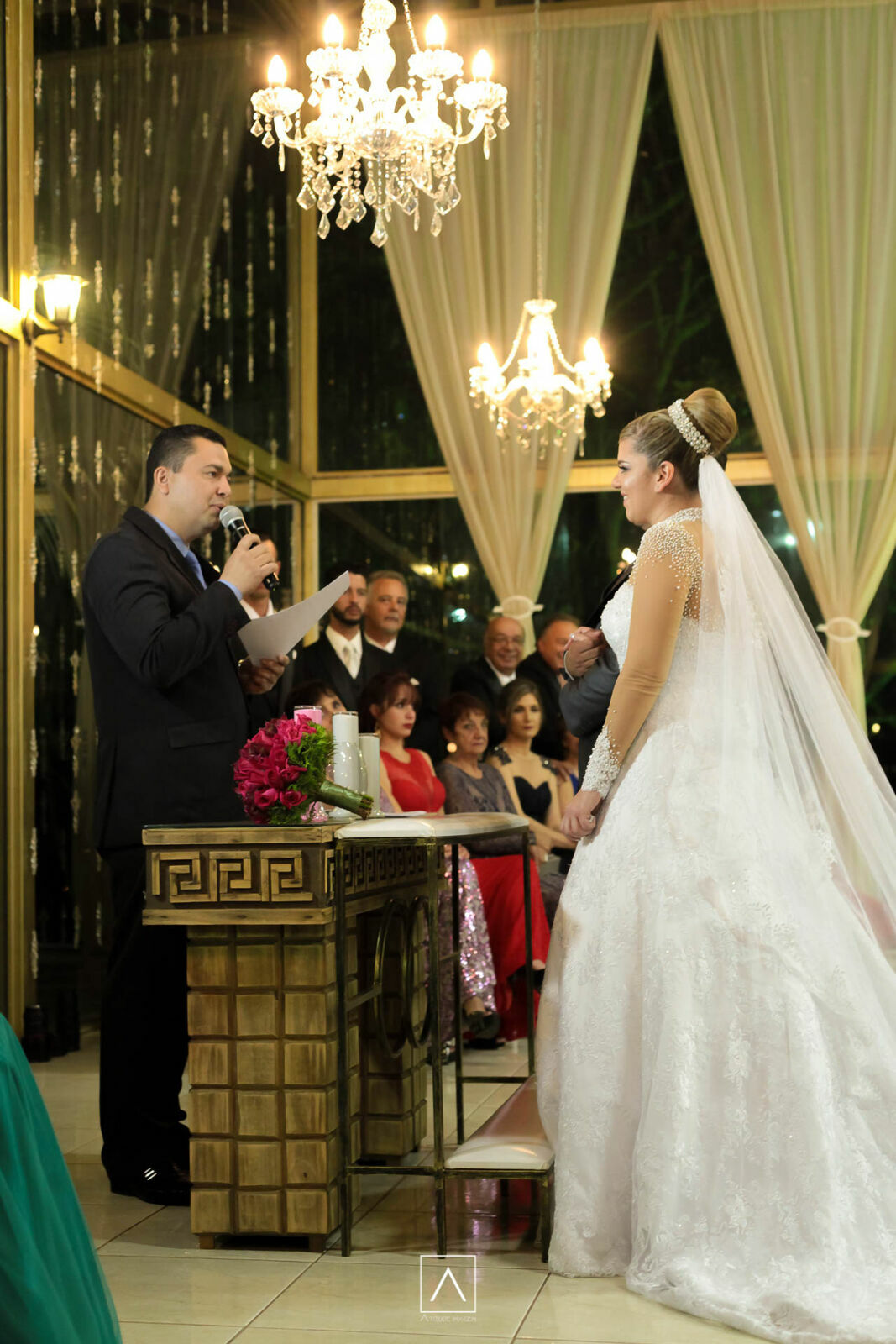 Foto O Casamento Inesquecível de Karol e Rômulo no Espaço Renascença: Amor, Sofisticação e Emoção - Imagem 1