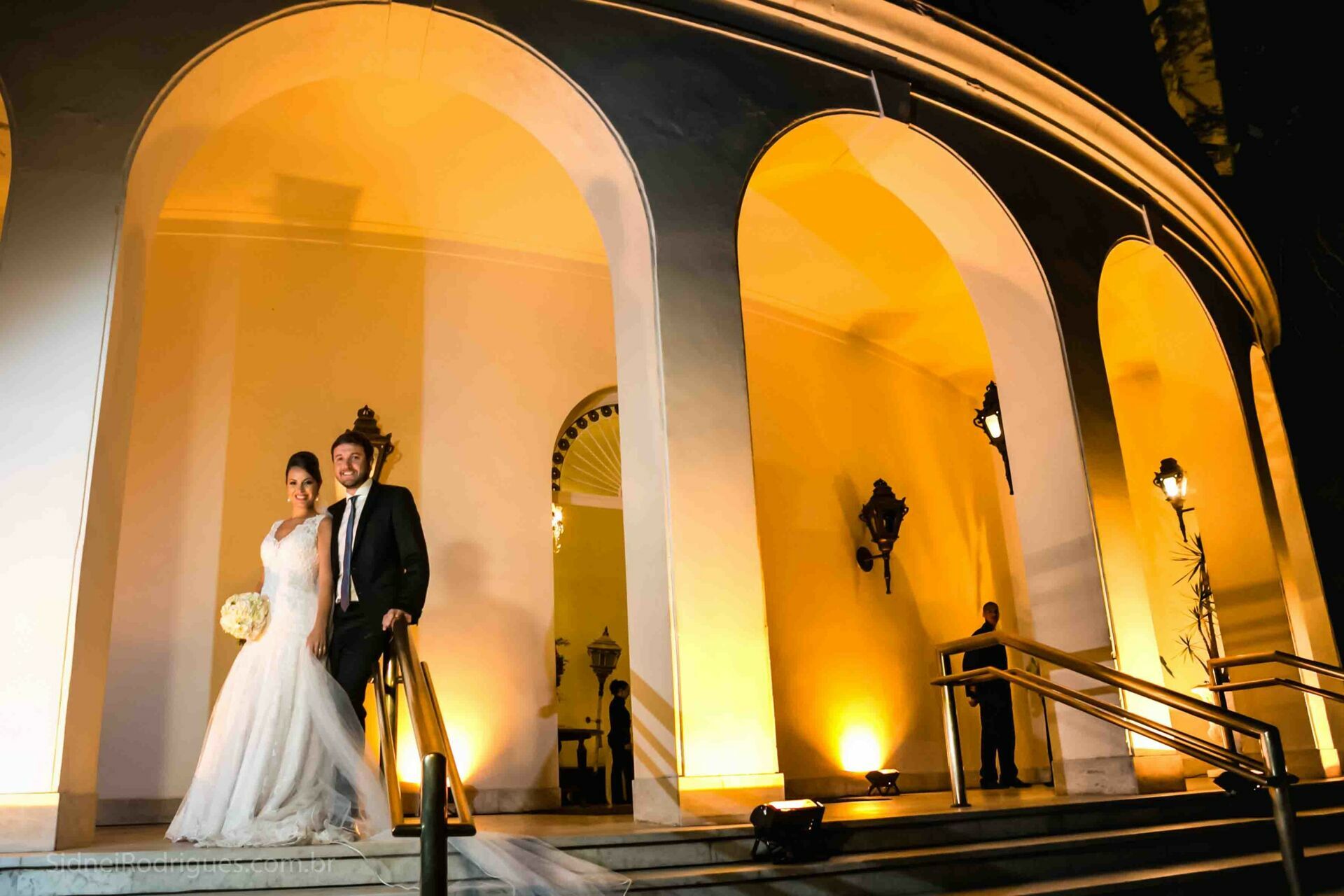 Foto O Casamento Inesquecível de Carolina e Danilo: Cerimônia na Capela Sion e Recepção no Nacional Club (Higienópolis – SP) - Imagem 30