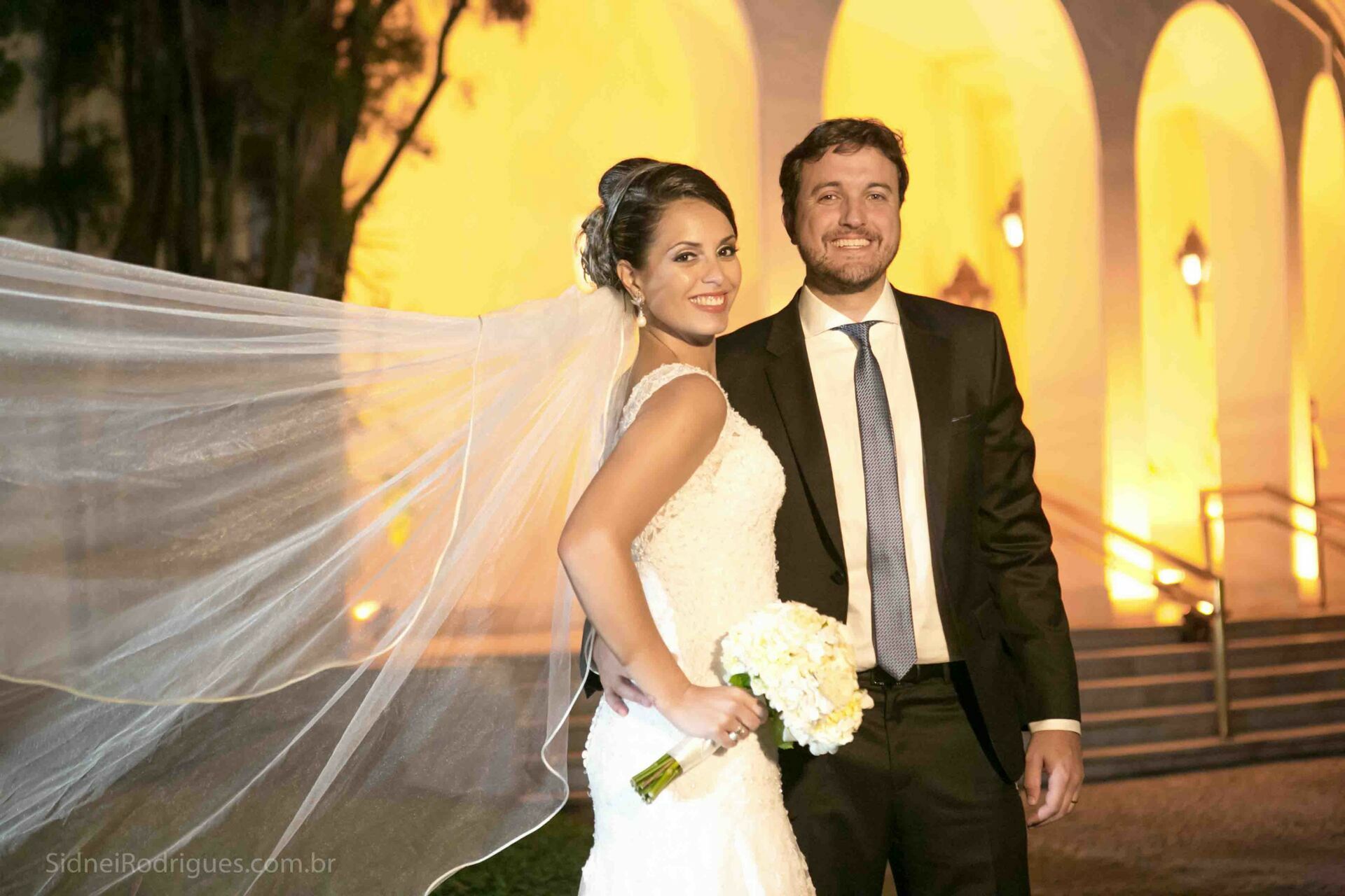 Foto O Casamento Inesquecível de Carolina e Danilo: Cerimônia na Capela Sion e Recepção no Nacional Club (Higienópolis – SP) - Imagem 27