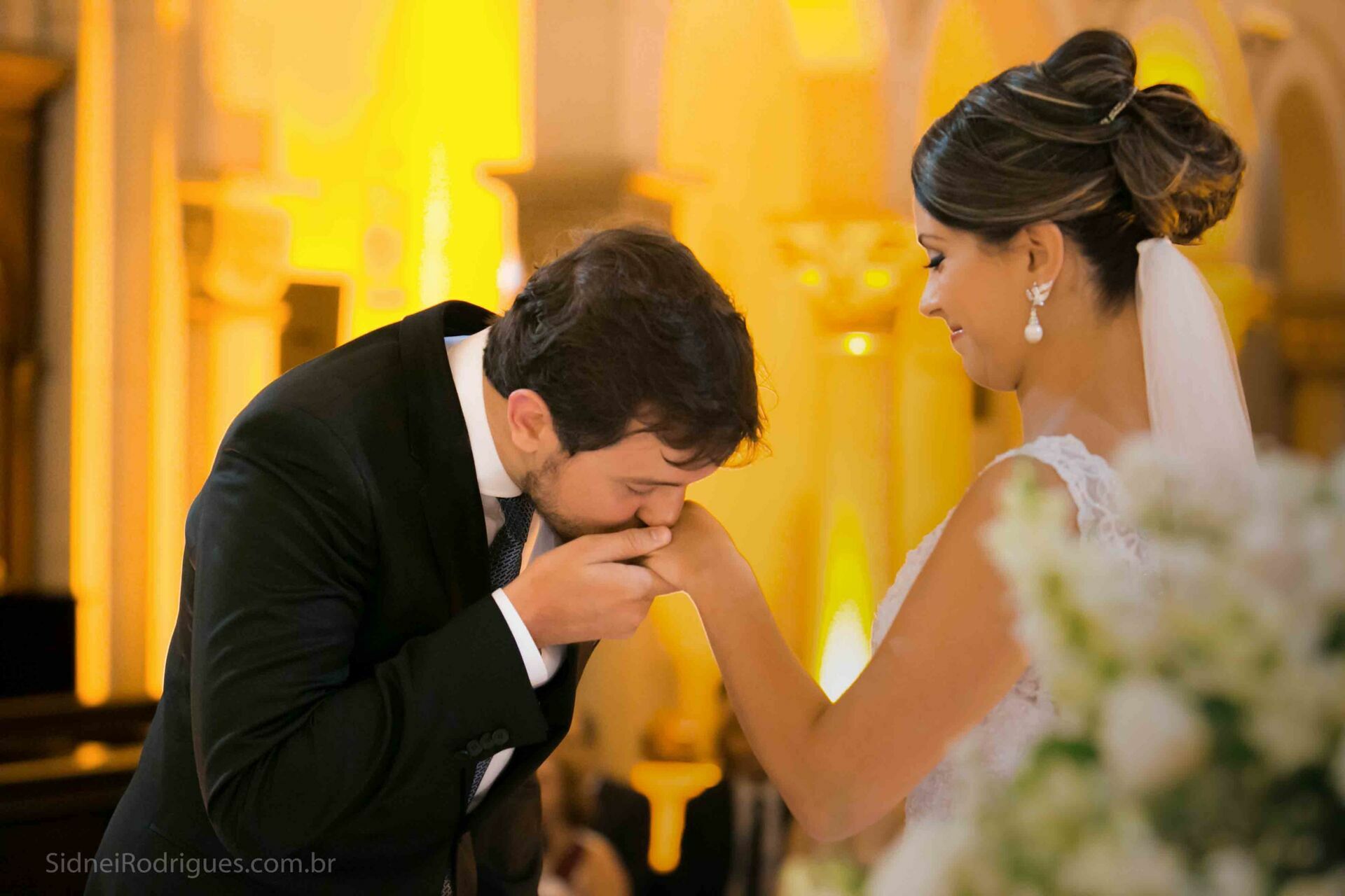 Foto O Casamento Inesquecível de Carolina e Danilo: Cerimônia na Capela Sion e Recepção no Nacional Club (Higienópolis – SP) - Imagem 17