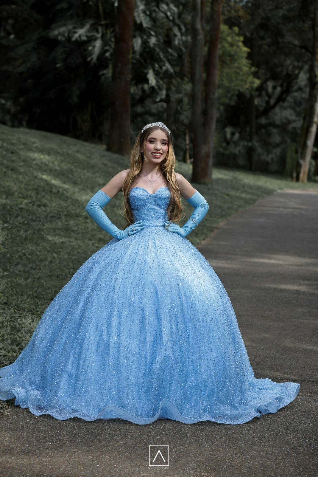 Foto Festa de Debutante Beatriz: Uma Noite Mágica Inesquecível - Imagem 0