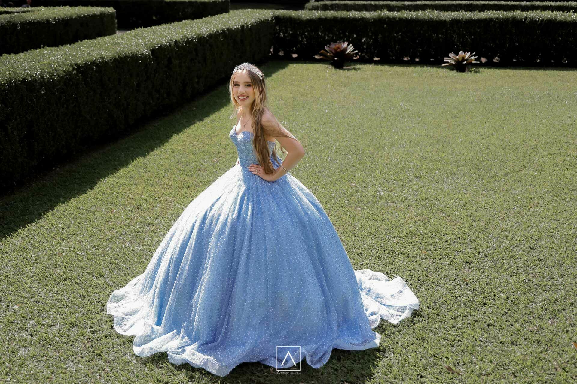 Foto Festa de Debutante Beatriz: Uma Noite Mágica Inesquecível - Imagem 3